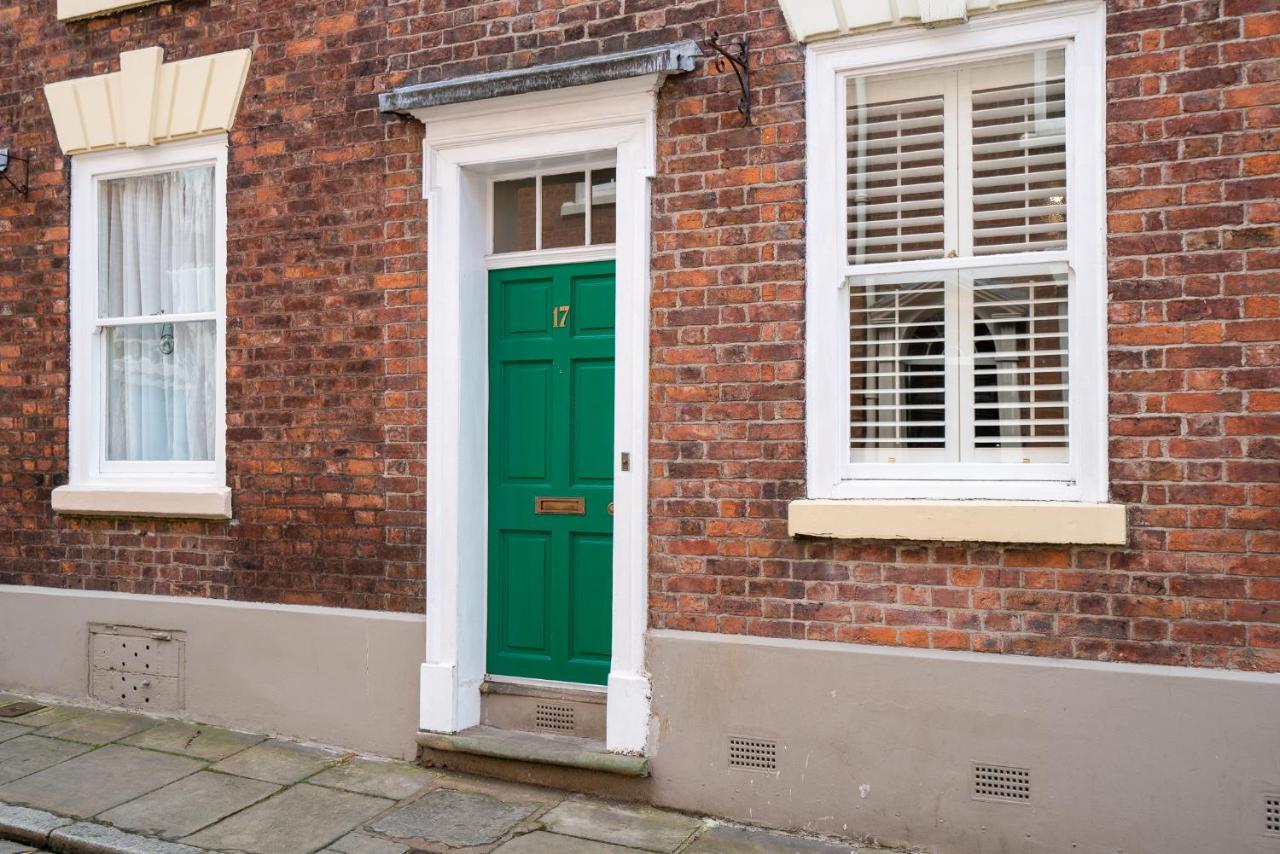 Вілла 18Th Century Townhouse In Chester City Centre Екстер'єр фото